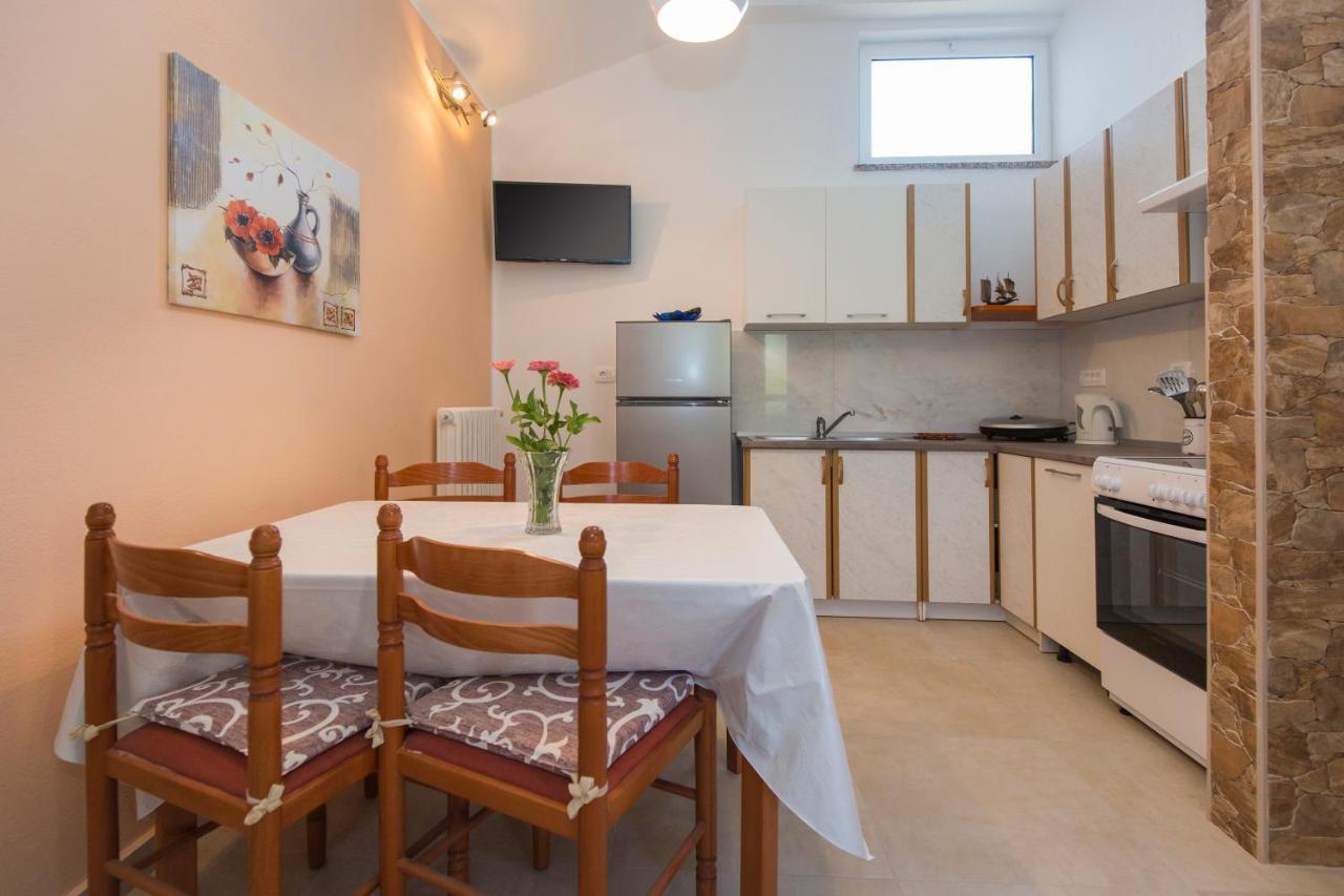 Apartman Ana Labin  Bagian luar foto
