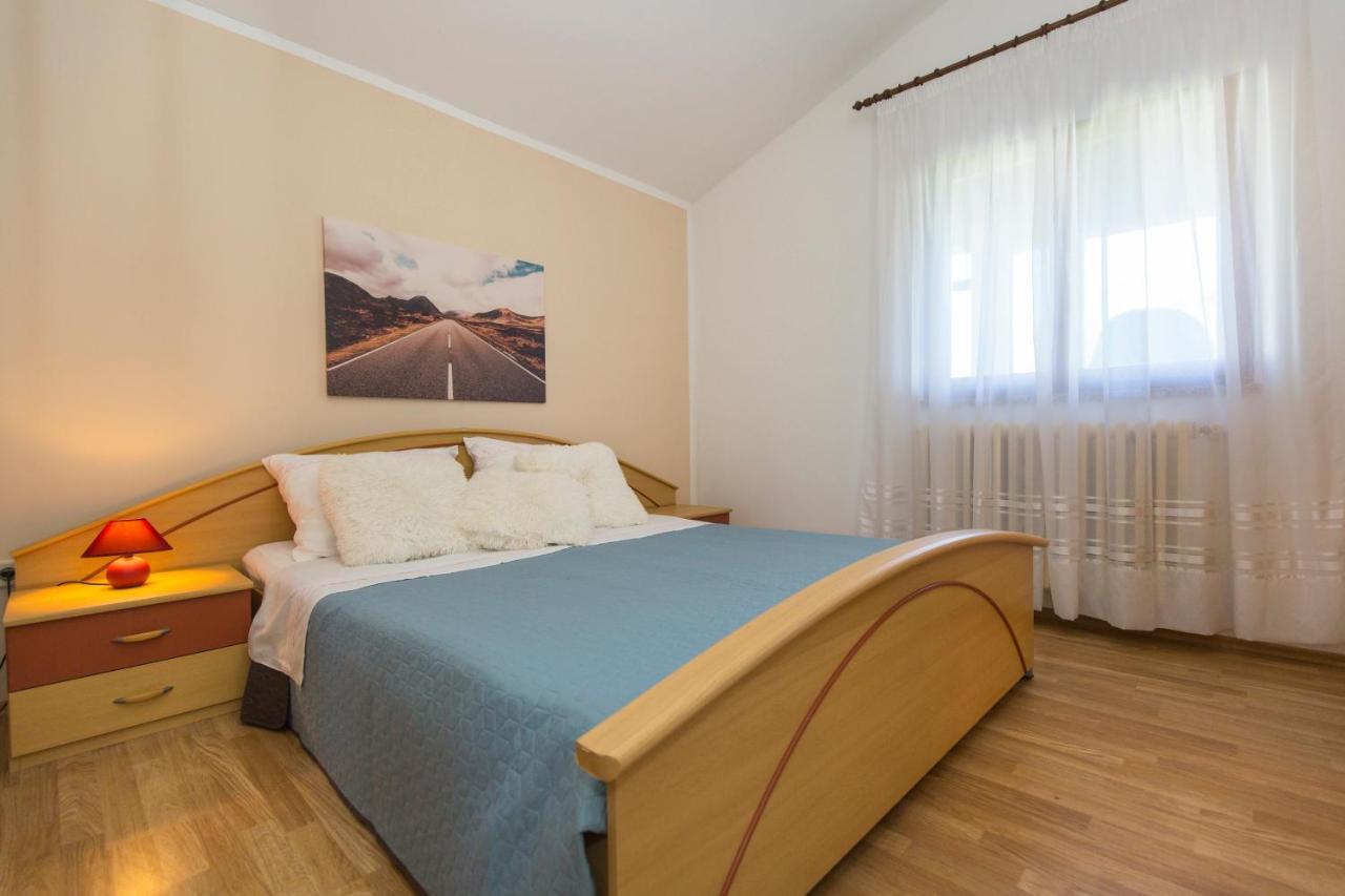 Apartman Ana Labin  Bagian luar foto