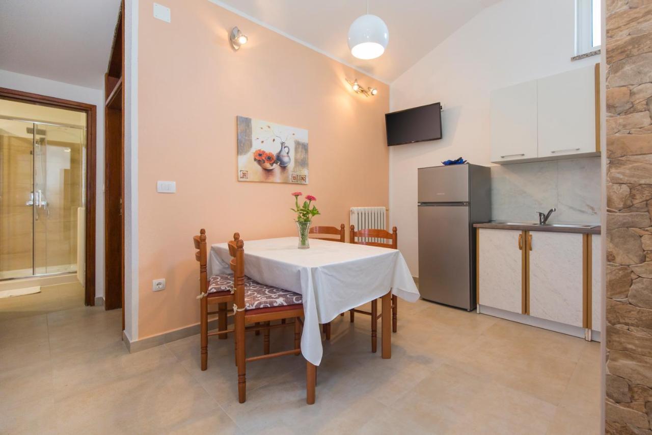 Apartman Ana Labin  Bagian luar foto